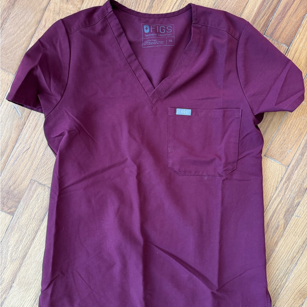 Figs Women's Short Sleeve Burgundy XS Top